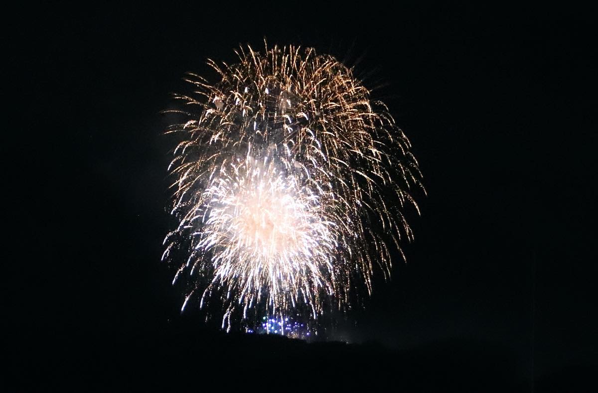 第二回秋川流域花火大会で打ち上がった花火