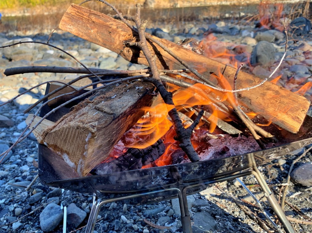 釜の淵公園で焚き火キャンプ